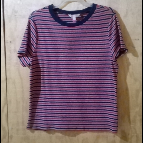 🎀Striped Top🎀 - Picture 2 of 4